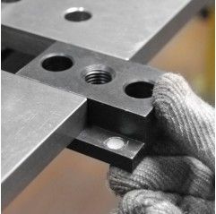 Adaptador de ranura en T BuildPro (2 piezas con orificios de Ø16 mm) - T60920