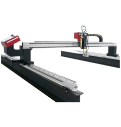 Máquina de corte CNC de pórtico portátil SteelTailor DragonIII de 2,5 x 6 m para corte por oxicorte y plasma