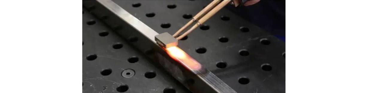 Calentadores de inducción y precalentadores de soldadura para la industria metalúrgica